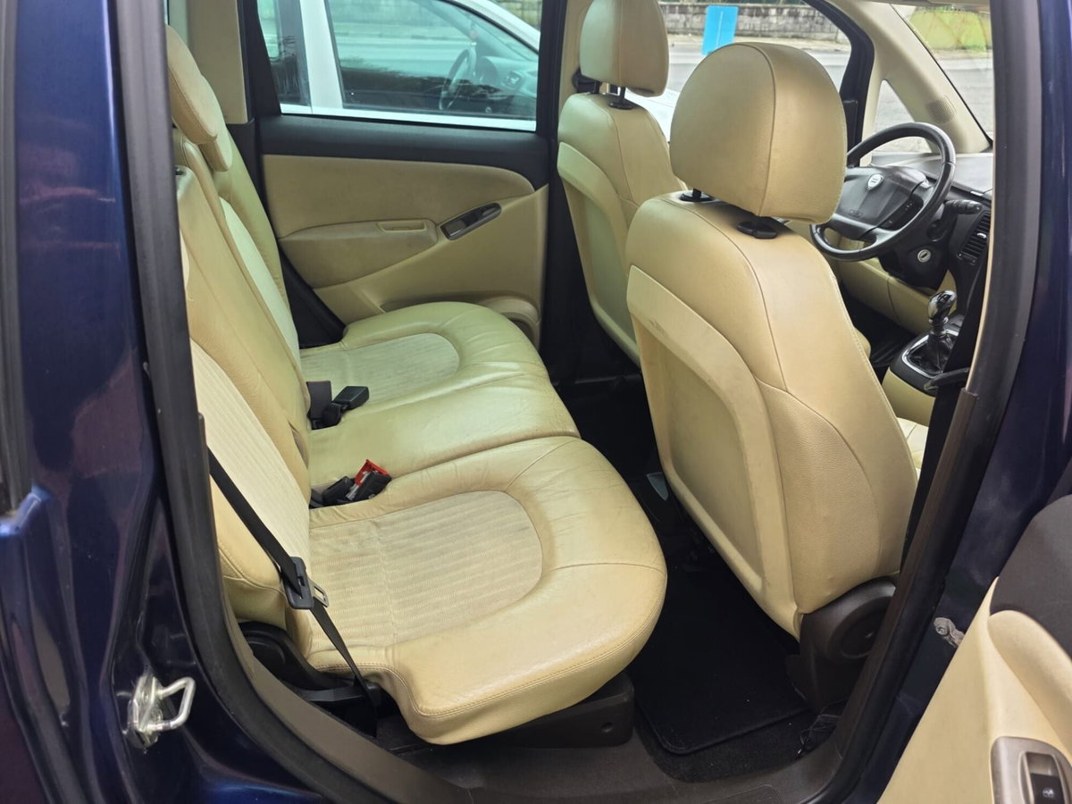 Lancia Musa 1.4 16V Platino (7)