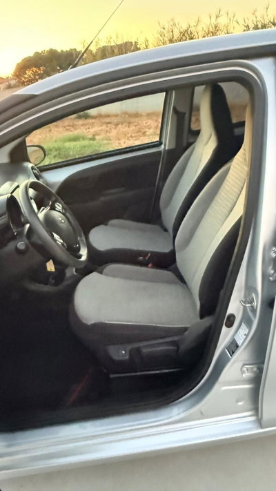 Citroen C1 C1 PureTech 82 5 porte Shine (12)