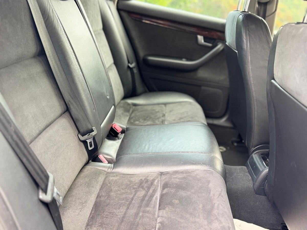 Audi A4 2.5 V6 TDI/180 CV cat quattro (11)