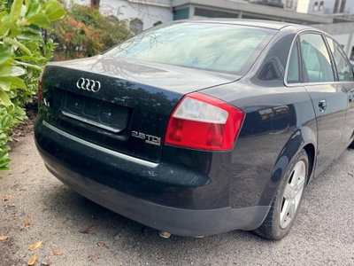 Audi A4 2.5 V6 TDI/180 CV cat quattro (4)
