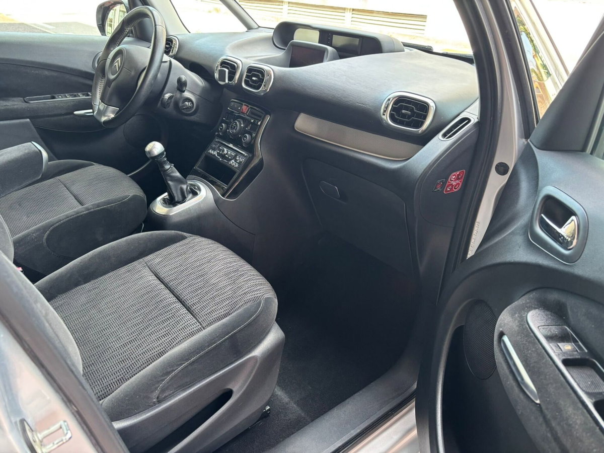 Citroen C3 Picasso 1.4 VTi 95 Exclusive Style (10)