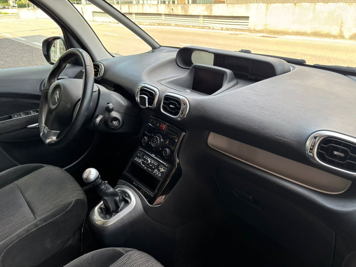 Citroen C3 Picasso 1.4 VTi 95 Exclusive Style (13)