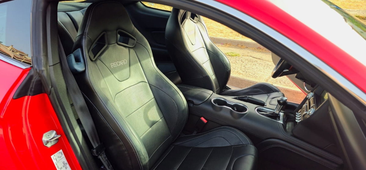 Ford Mustang Coupé Fastback 2.3 EcoBoost aut. (6)