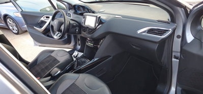 Peugeot 2008 120 S&S Crossway (12)