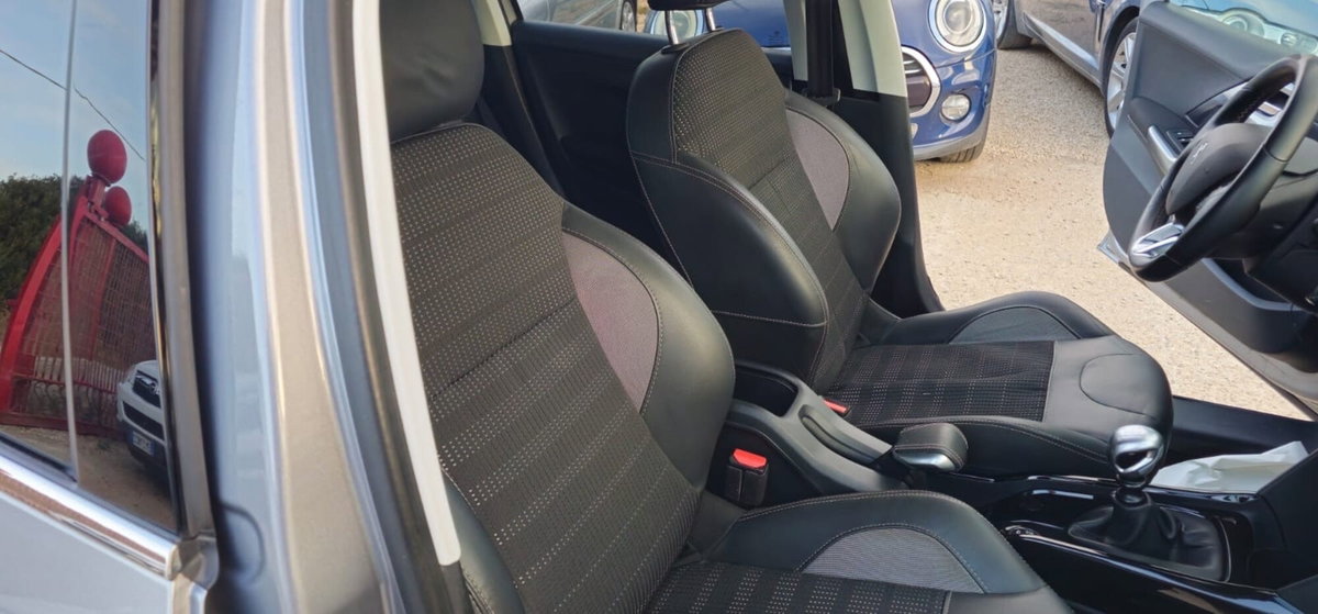 Peugeot 2008 120 S&S Crossway (13)