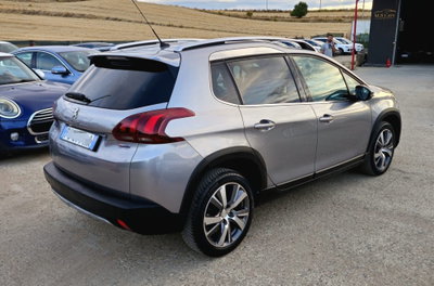 Peugeot 2008 120 S&S Crossway (2)