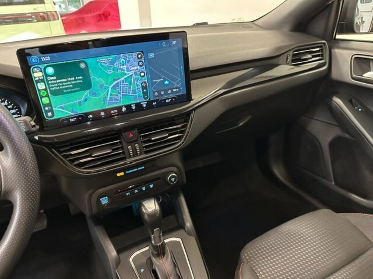 Ford Focus Station Wagon 1.0 EcoBoost Hybrid 125 CV SW ST-Line (14)