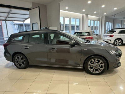 Ford Focus Station Wagon 1.0 EcoBoost Hybrid 125 CV SW ST-Line (3)