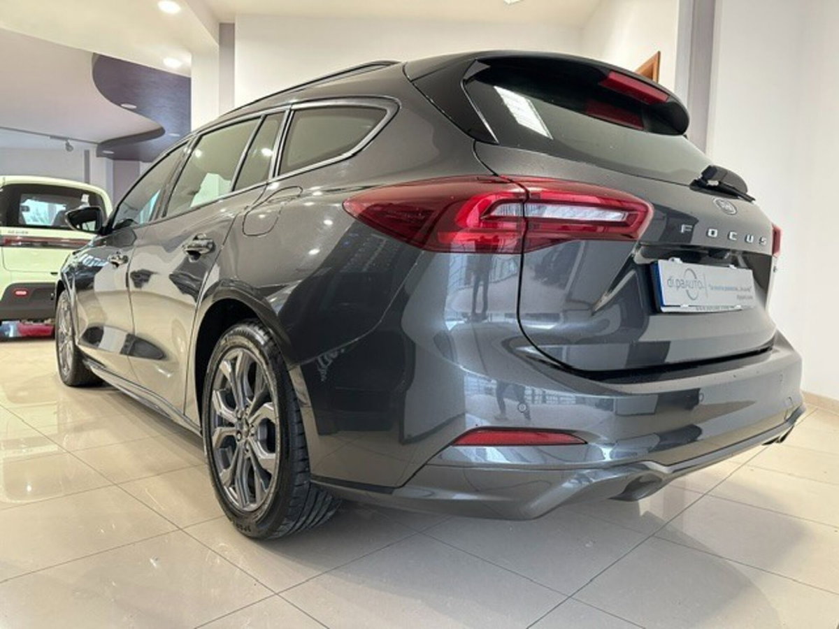 Ford Focus Station Wagon 1.0 EcoBoost Hybrid 125 CV SW ST-Line (6)