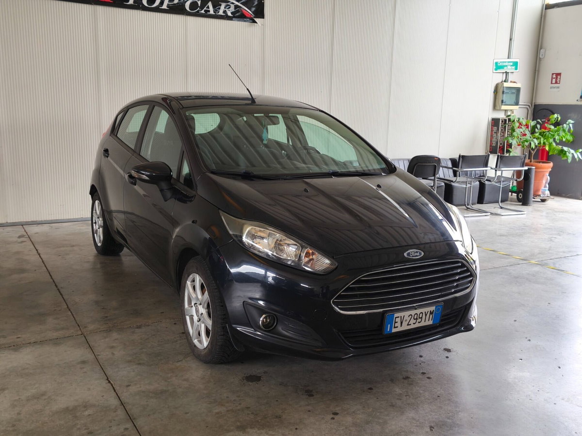 Ford Fiesta 1.5 TDCi 75CV 5 porte (2)