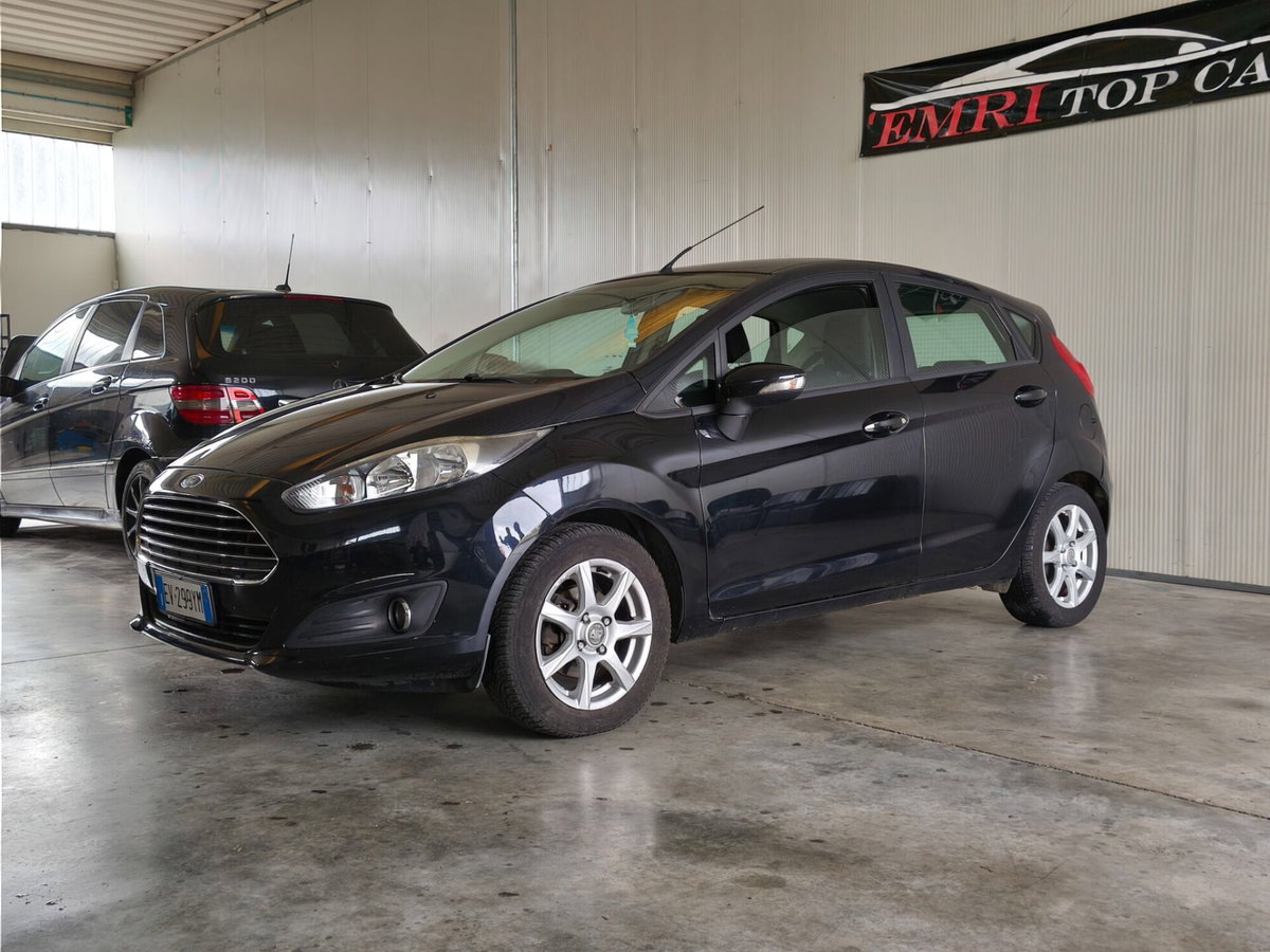 Ford Fiesta 1.5 TDCi 75CV 5 porte (4)