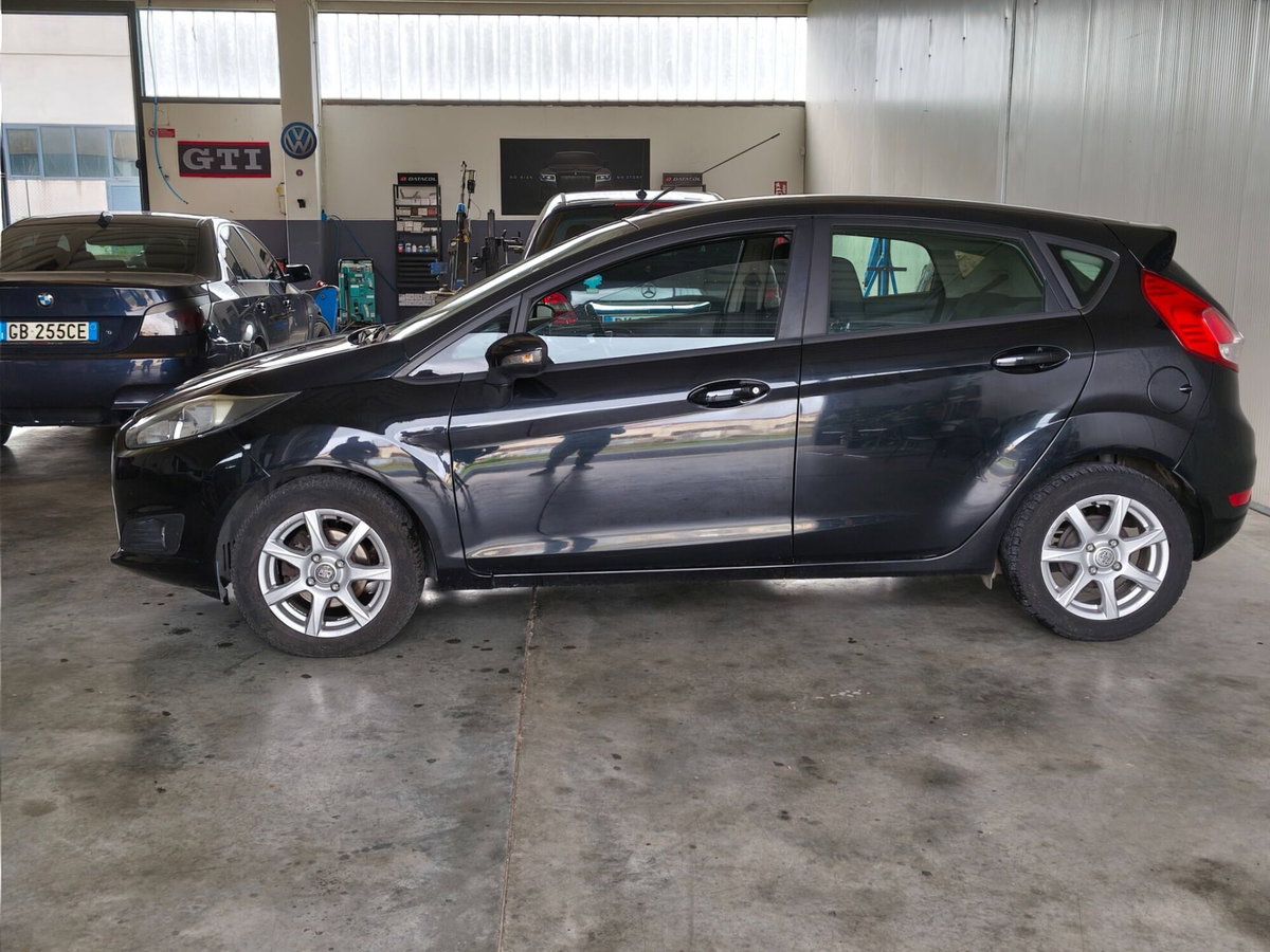 Ford Fiesta 1.5 TDCi 75CV 5 porte (5)
