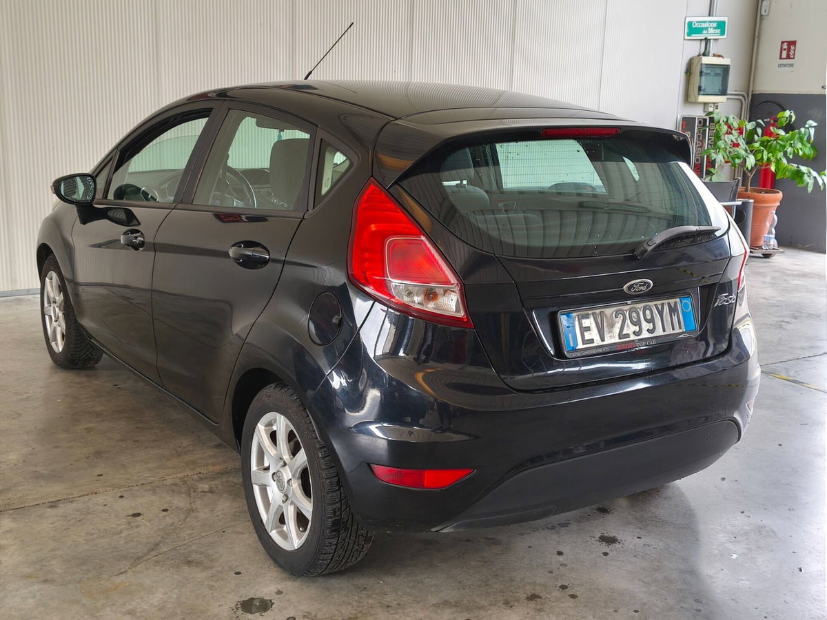 Ford Fiesta 1.5 TDCi 75CV 5 porte (7)