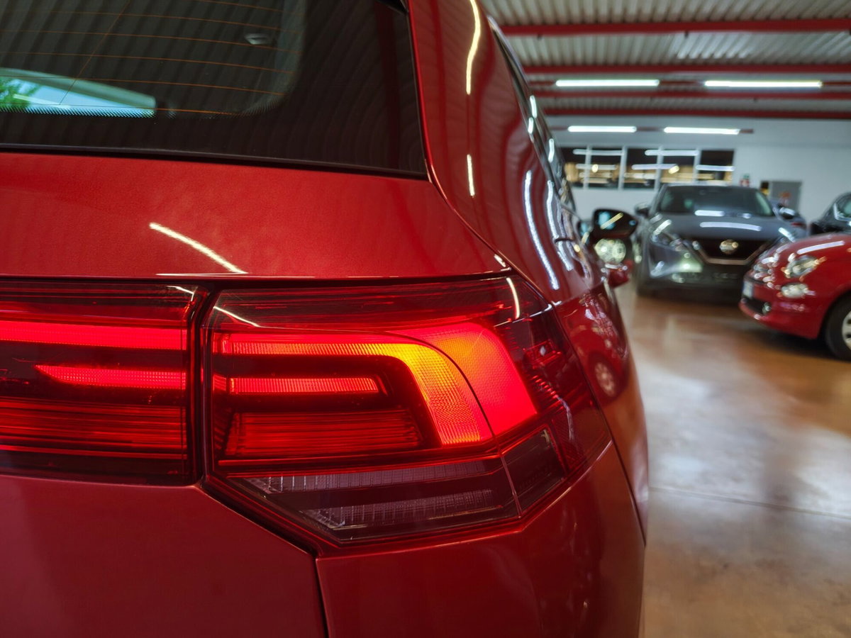Volkswagen Golf 2.0 TDI SCR Life (13)