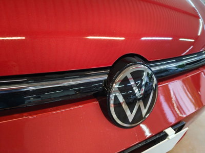 Volkswagen Golf 2.0 TDI SCR Life (14)