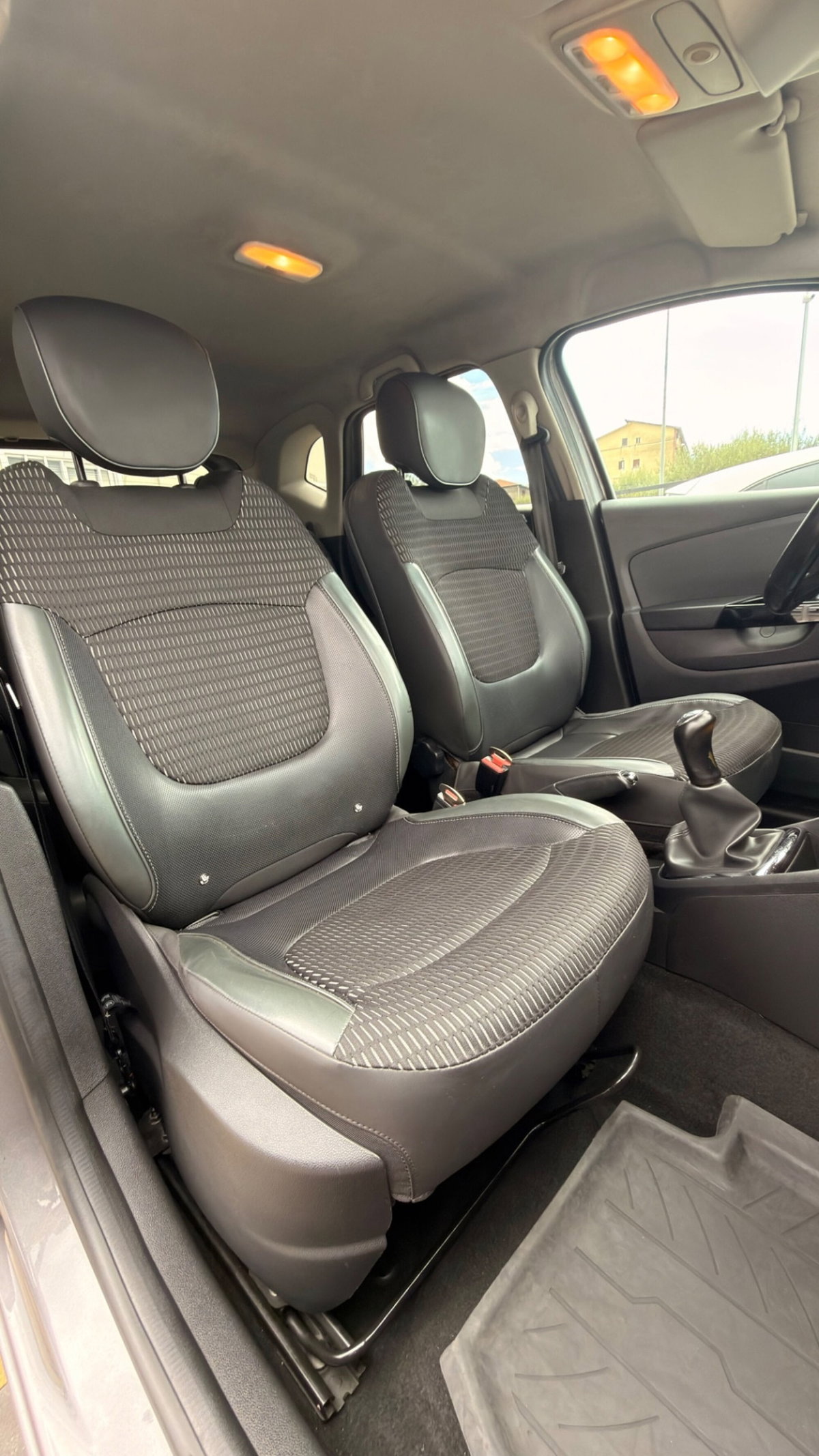 Renault Captur dCi 8V 90 CV Start&Stop Energy Intens (8)