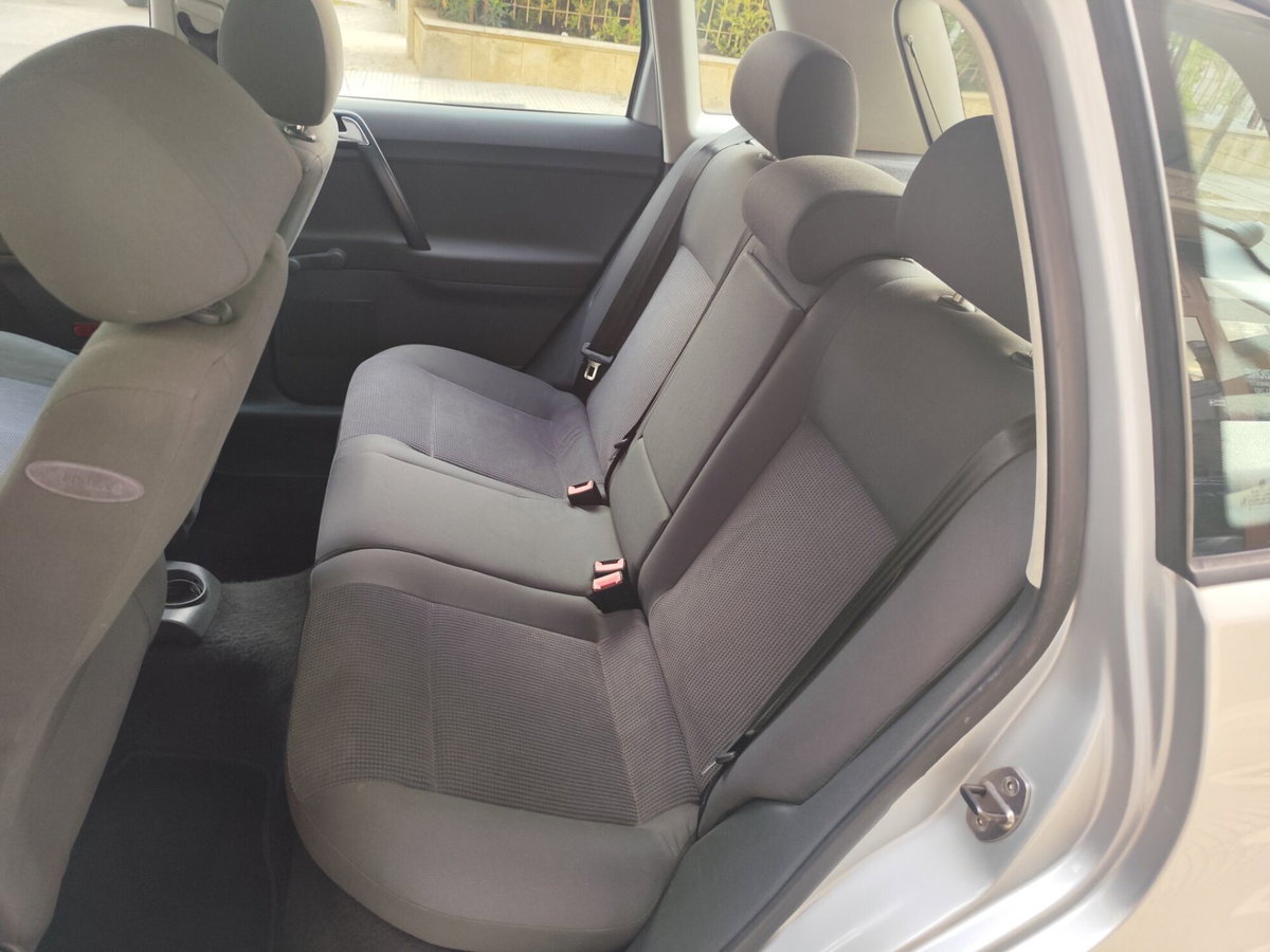 Volkswagen Polo 1.4 TDI 5p. Trendline (17)