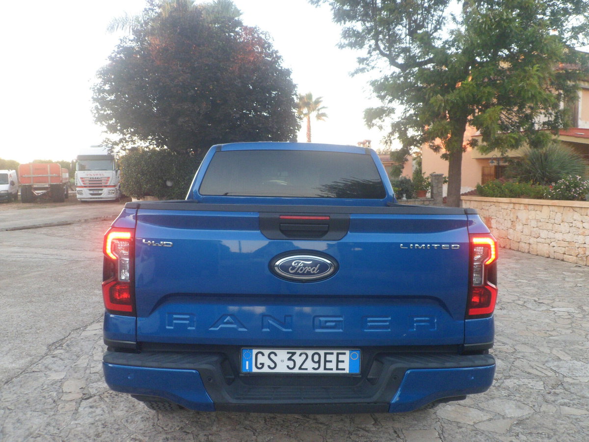 Ford Ranger Pick-up 2.0 ecoblue doppia cabina Limited awd 205cv auto (5)
