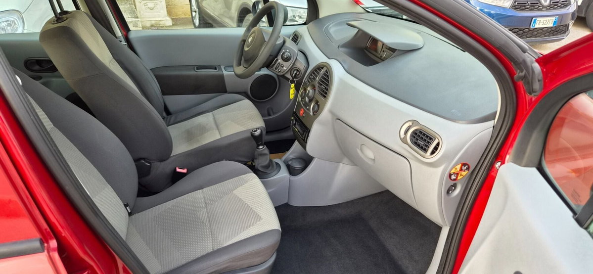 Renault Modus 1.2 16V Dynamique (2)