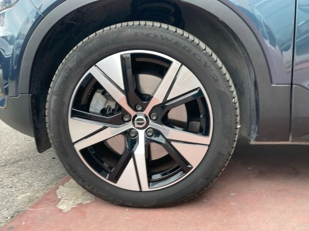 Volvo XC40 T5 Recharge Plug-in Hybrid R-design (10)