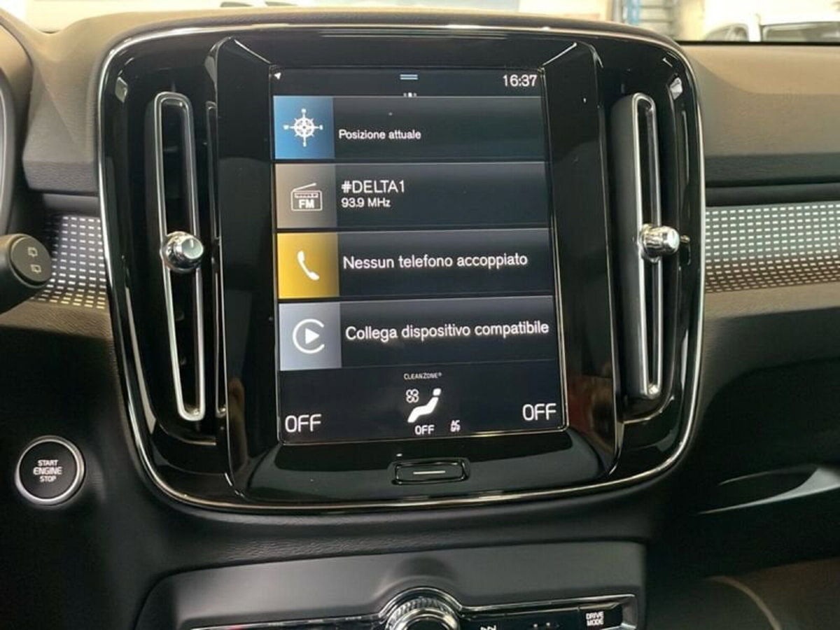 Volvo XC40 T5 Recharge Plug-in Hybrid R-design (16)