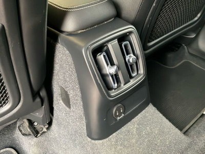 Volvo XC40 T5 Recharge Plug-in Hybrid R-design (20)