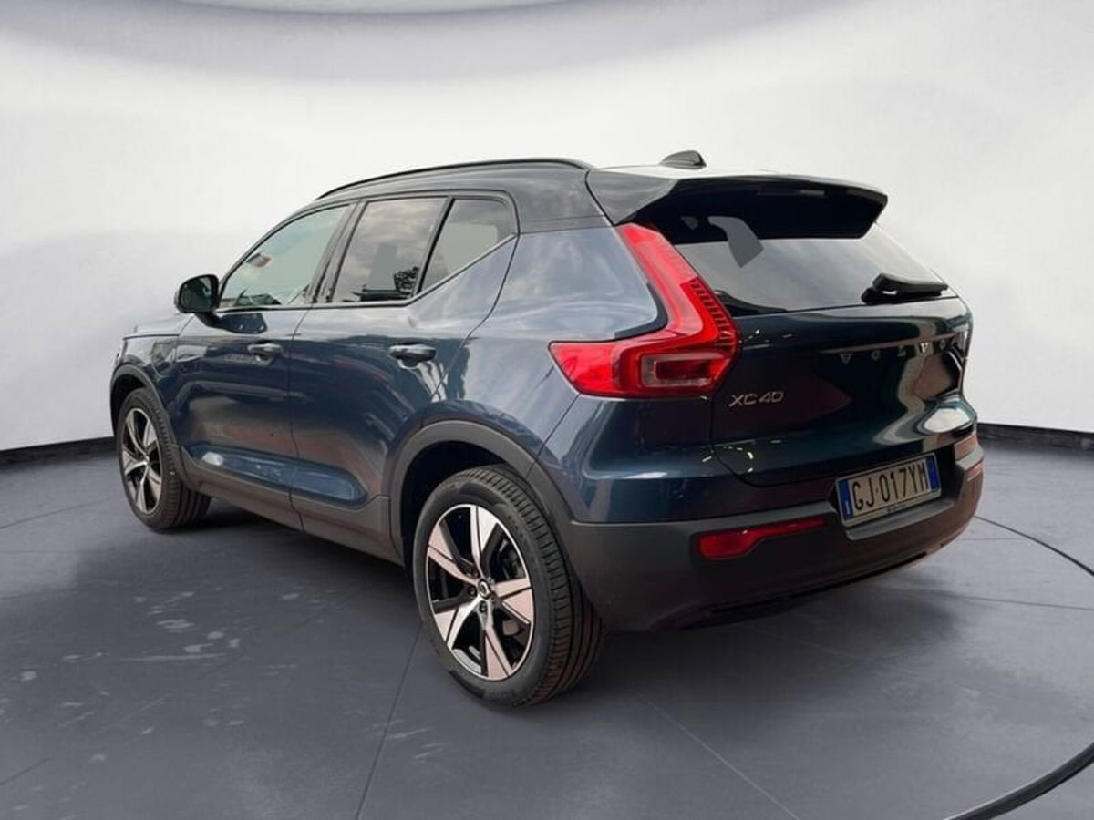 Volvo XC40 T5 Recharge Plug-in Hybrid R-design (7)