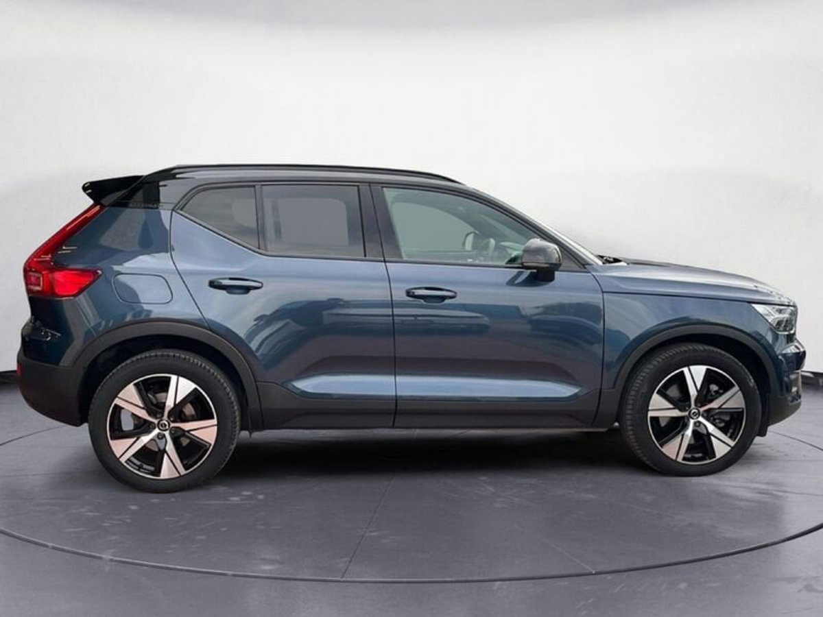 Volvo XC40 T5 Recharge Plug-in Hybrid R-design (8)