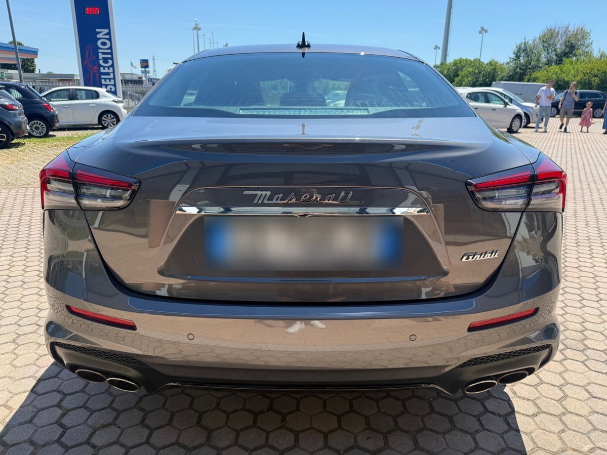 Maserati Ghibli Ghibli L4 330 CV MHEV Gransport (8)