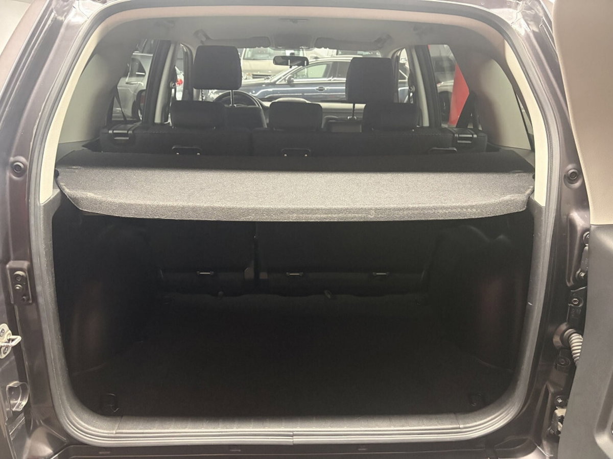 Suzuki Grand Vitara 1.9 DDiS 3 porte Offroad (11)