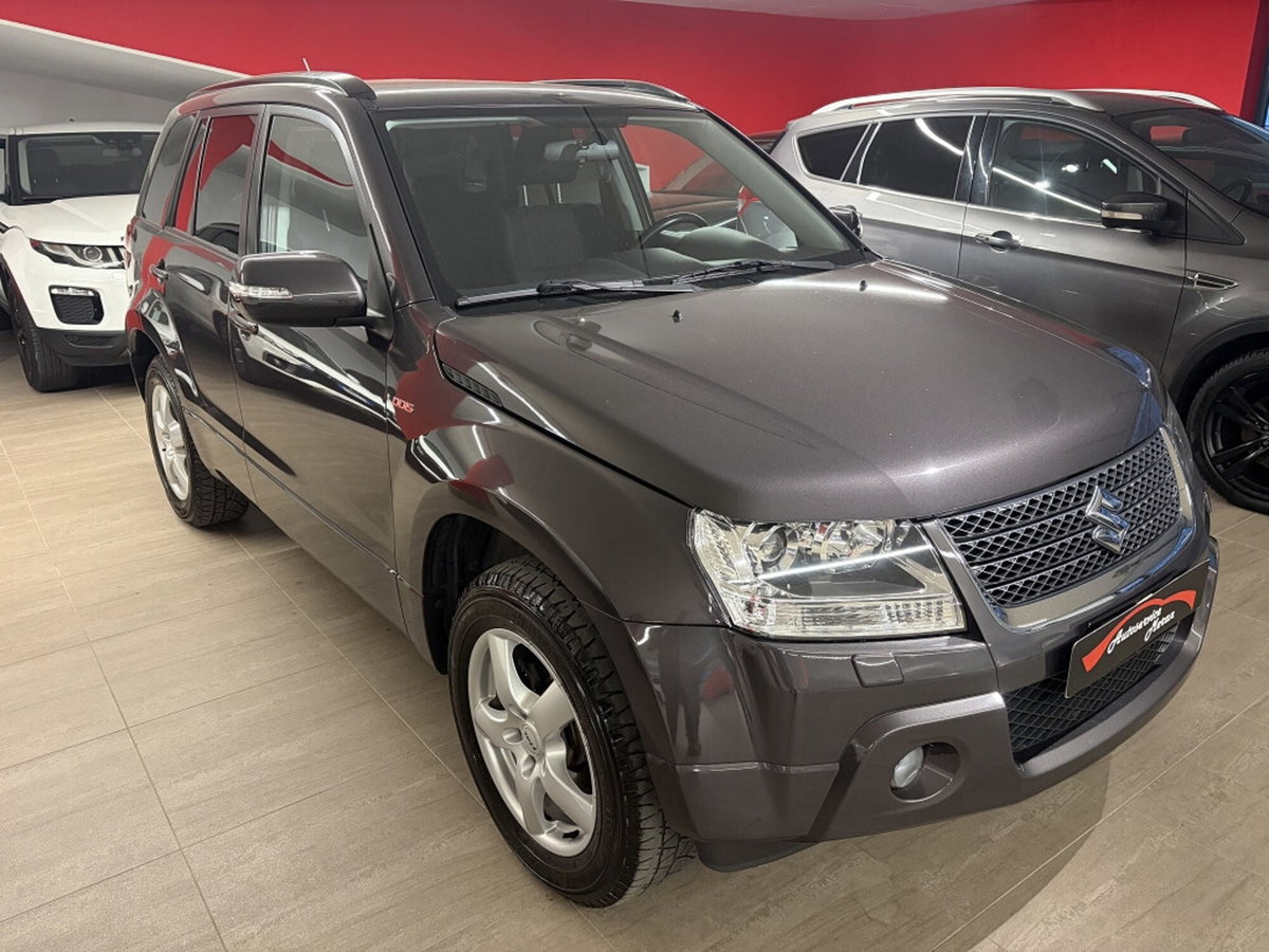 Suzuki Grand Vitara 1.9 DDiS 3 porte Offroad (3)