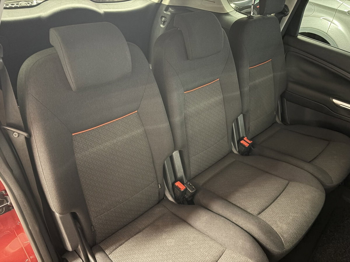 Ford S-Max 2.0 TDCi 140CV (10)