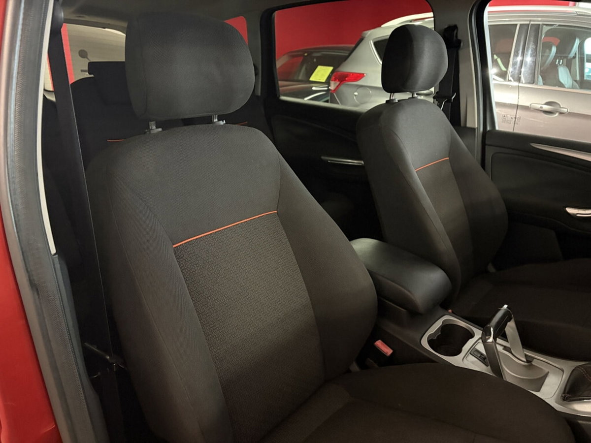 Ford S-Max 2.0 TDCi 140CV (9)