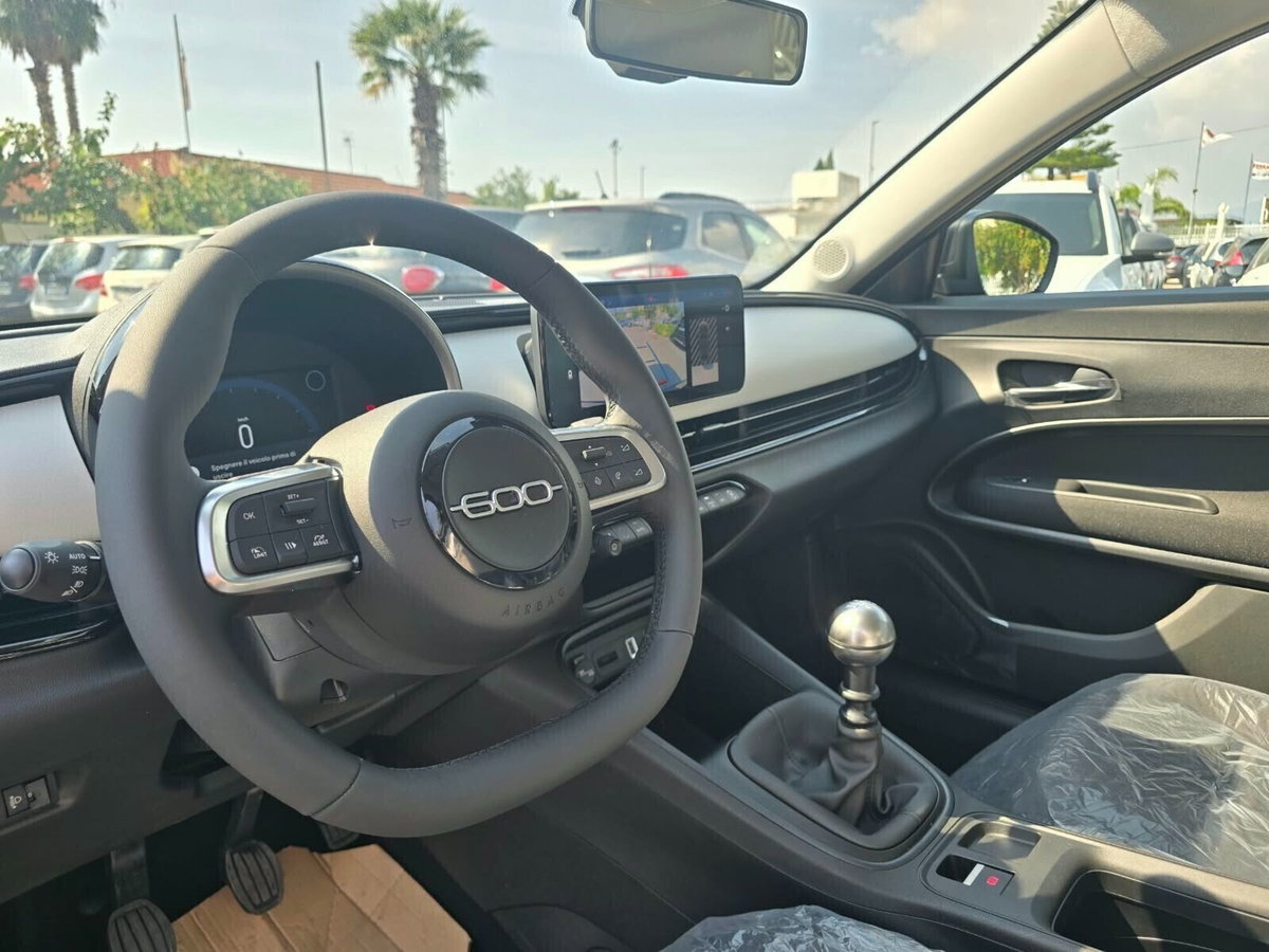 Fiat 600 1.2 Business 100cv (9)