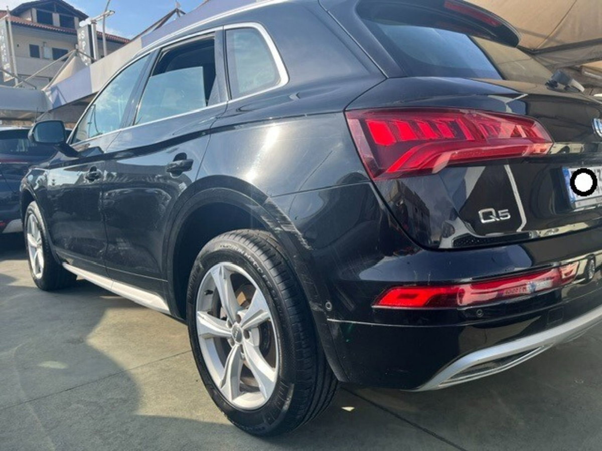 Audi Q5 40 TDI quattro S tronic Sport (2)