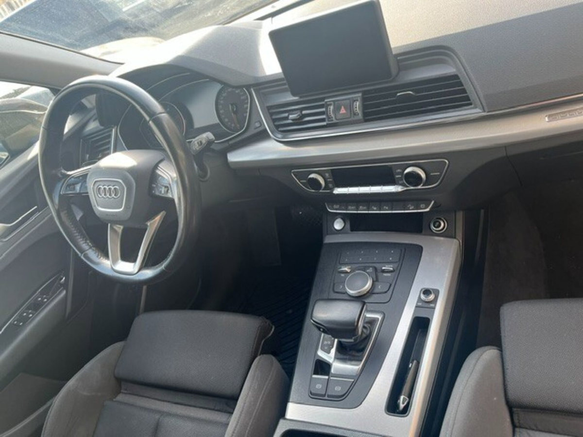 Audi Q5 40 TDI quattro S tronic Sport (5)