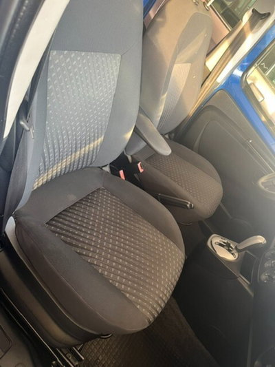 Peugeot Bipper 1.3 HDi 75 FAP Stop&Start Outdoor (8)