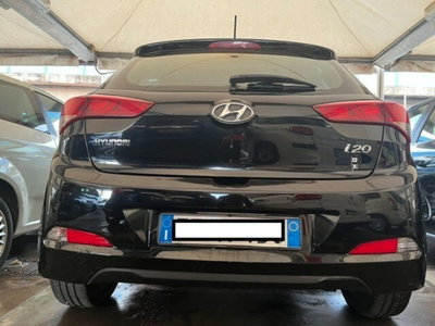 Hyundai i20 1.4 CRDi 5p. Comfort (4)