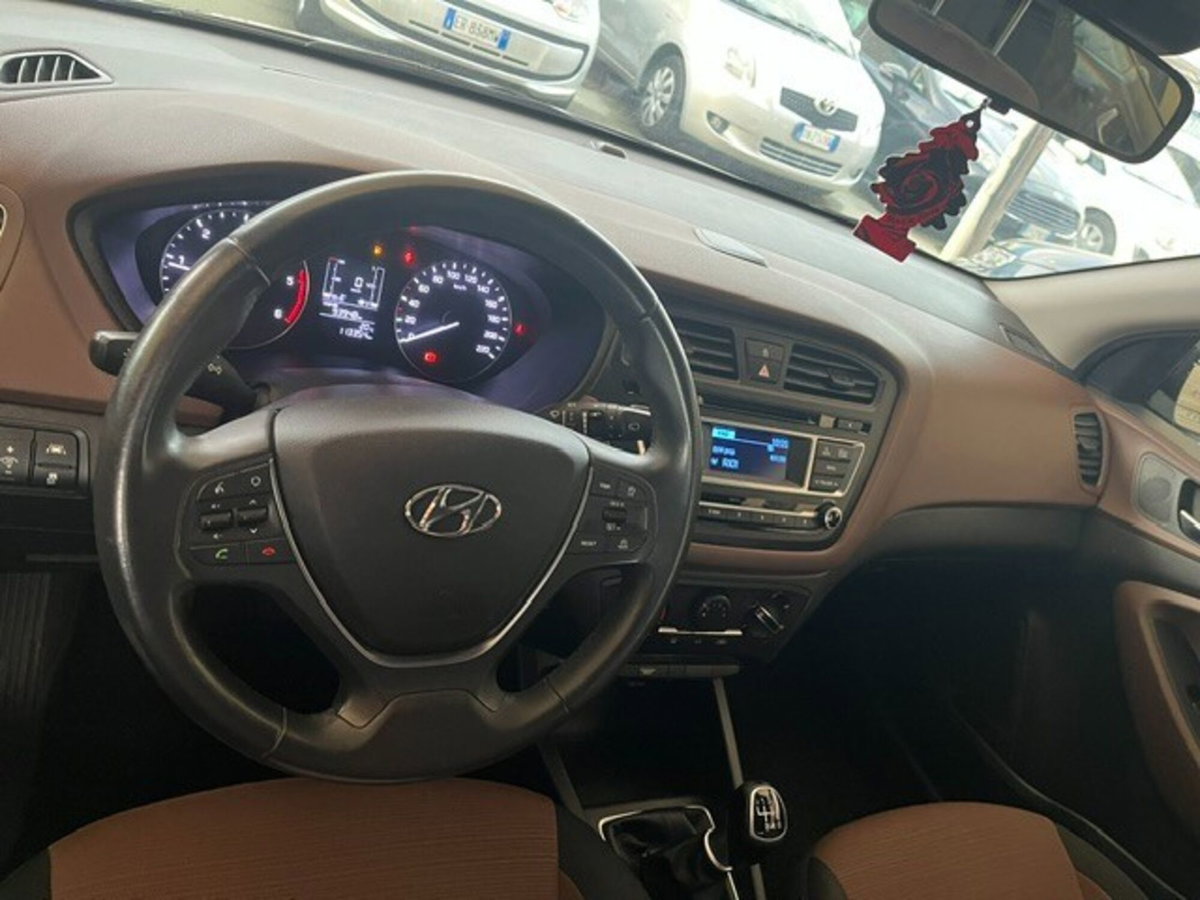 Hyundai i20 1.4 CRDi 5p. Comfort (5)