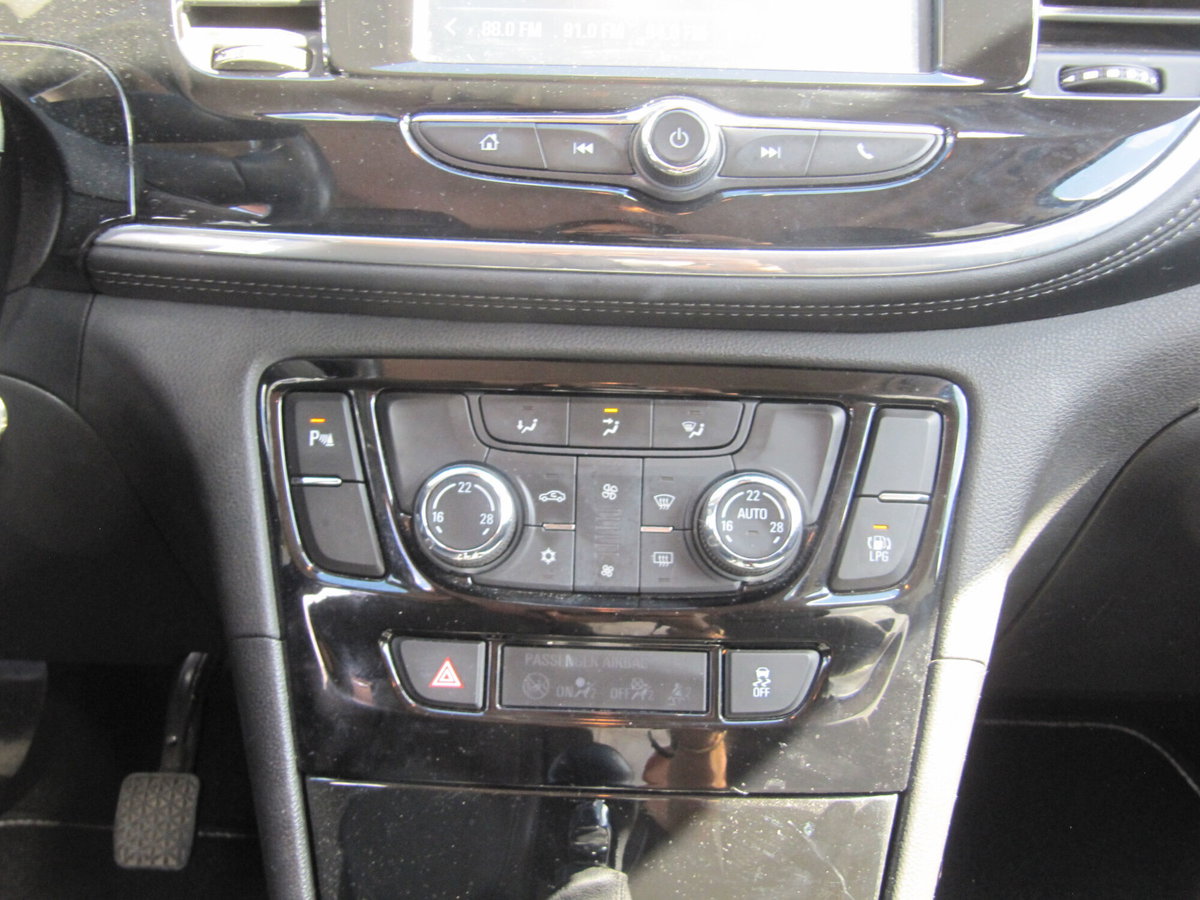 Opel Mokka 1.4 Turbo GPL Tech 140CV 4x2 Cosmo b-Color (8)