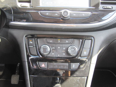 Opel Mokka 1.4 Turbo GPL Tech 140CV 4x2 Cosmo b-Color (8)