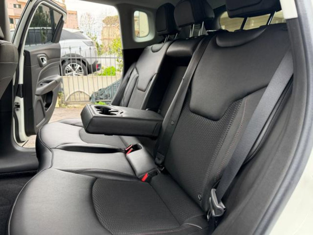 Jeep Compass 1.3 T4 240CV PHEV AT6 4xe Trailhawk (10)