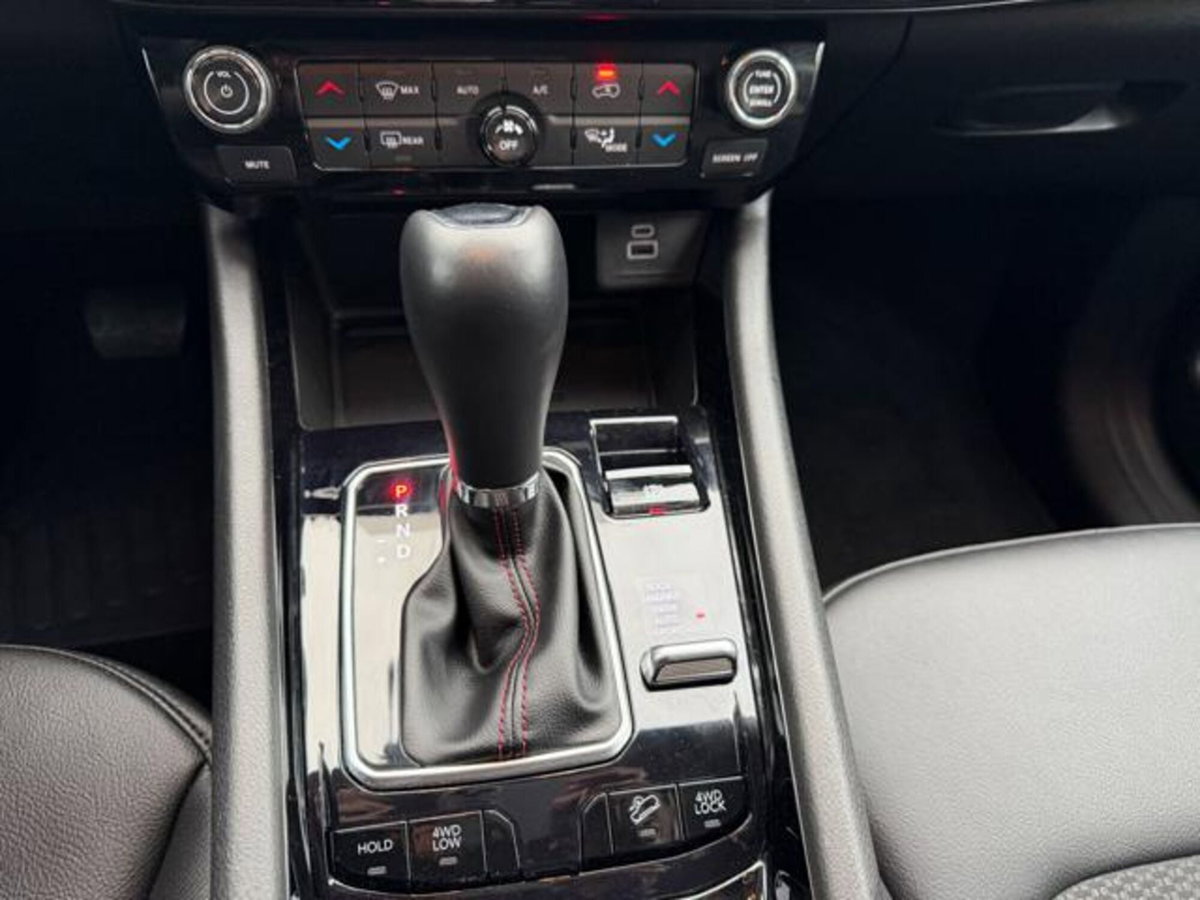 Jeep Compass 1.3 T4 240CV PHEV AT6 4xe Trailhawk (12)