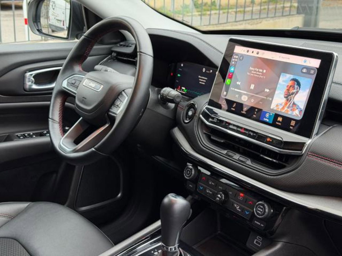 Jeep Compass 1.3 T4 240CV PHEV AT6 4xe Trailhawk (13)