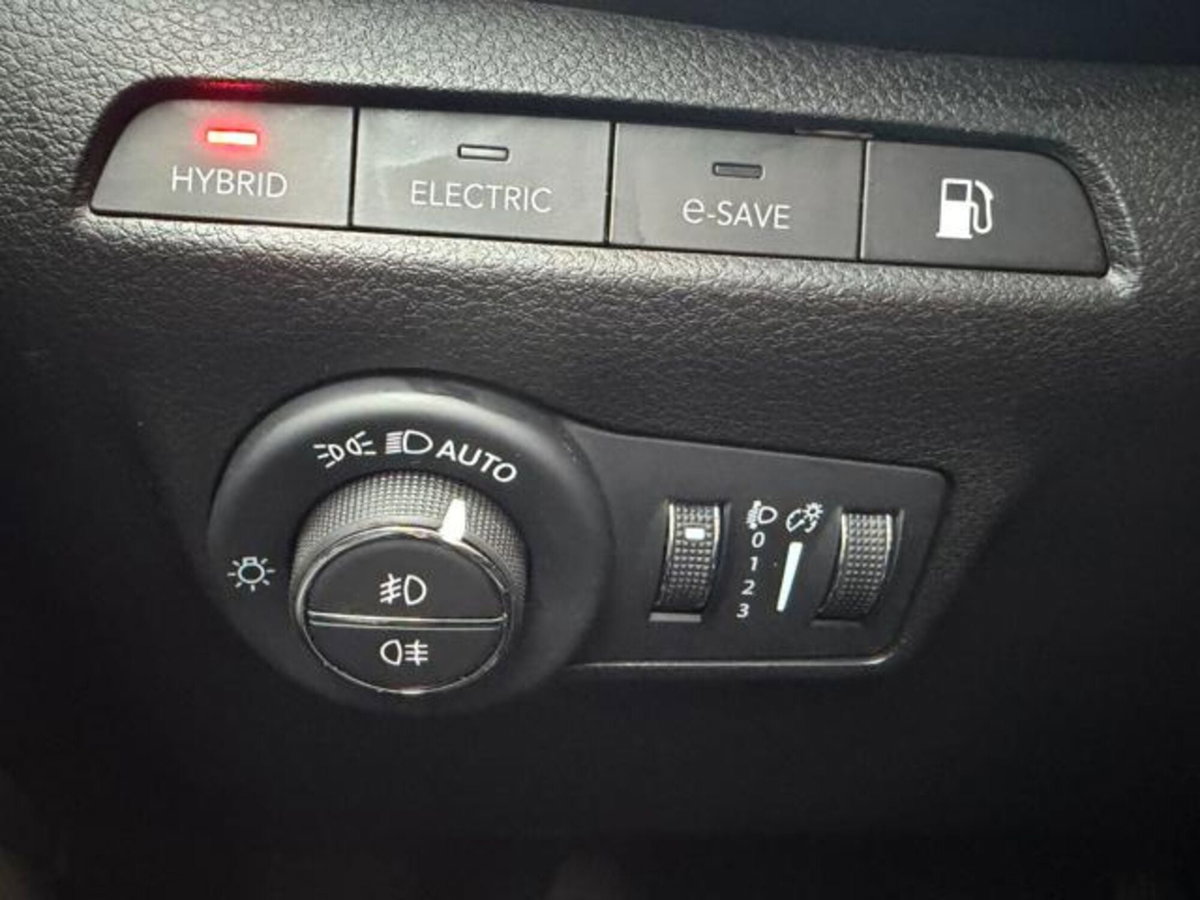 Jeep Compass 1.3 T4 240CV PHEV AT6 4xe Trailhawk (17)