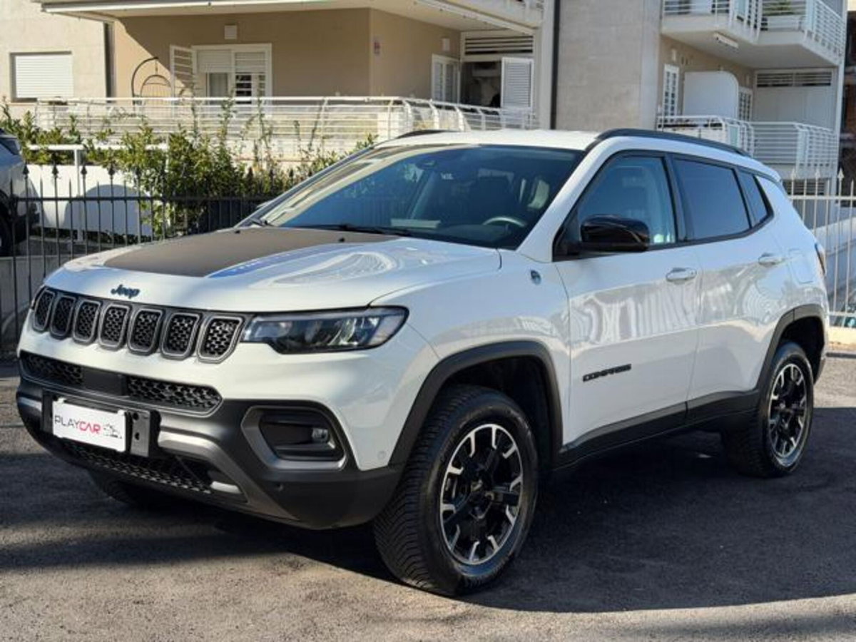 Jeep Compass 1.3 T4 240CV PHEV AT6 4xe Trailhawk (8)