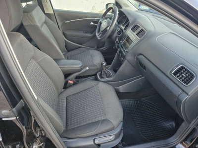Volkswagen Polo Cross 1.4 TDI BlueMotion Technology (13)