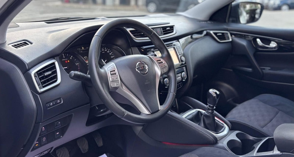 Nissan Qashqai 1.5 dCi Tekna (10)