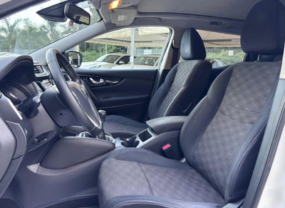Nissan Qashqai 1.5 dCi Tekna (11)
