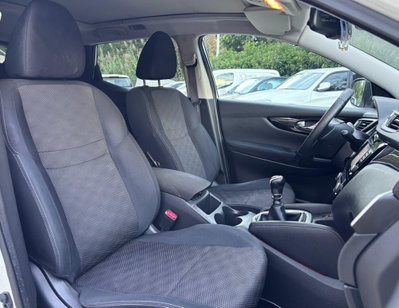 Nissan Qashqai 1.5 dCi Tekna (14)